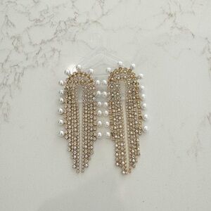 Feed Me Gems Classic Pearl Earrings